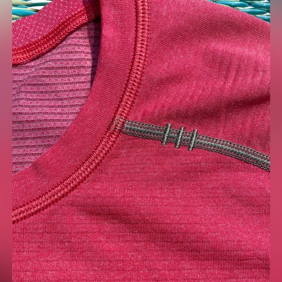 Lululemon Metal Vent Tech short sleeve - Picture 2 of 4